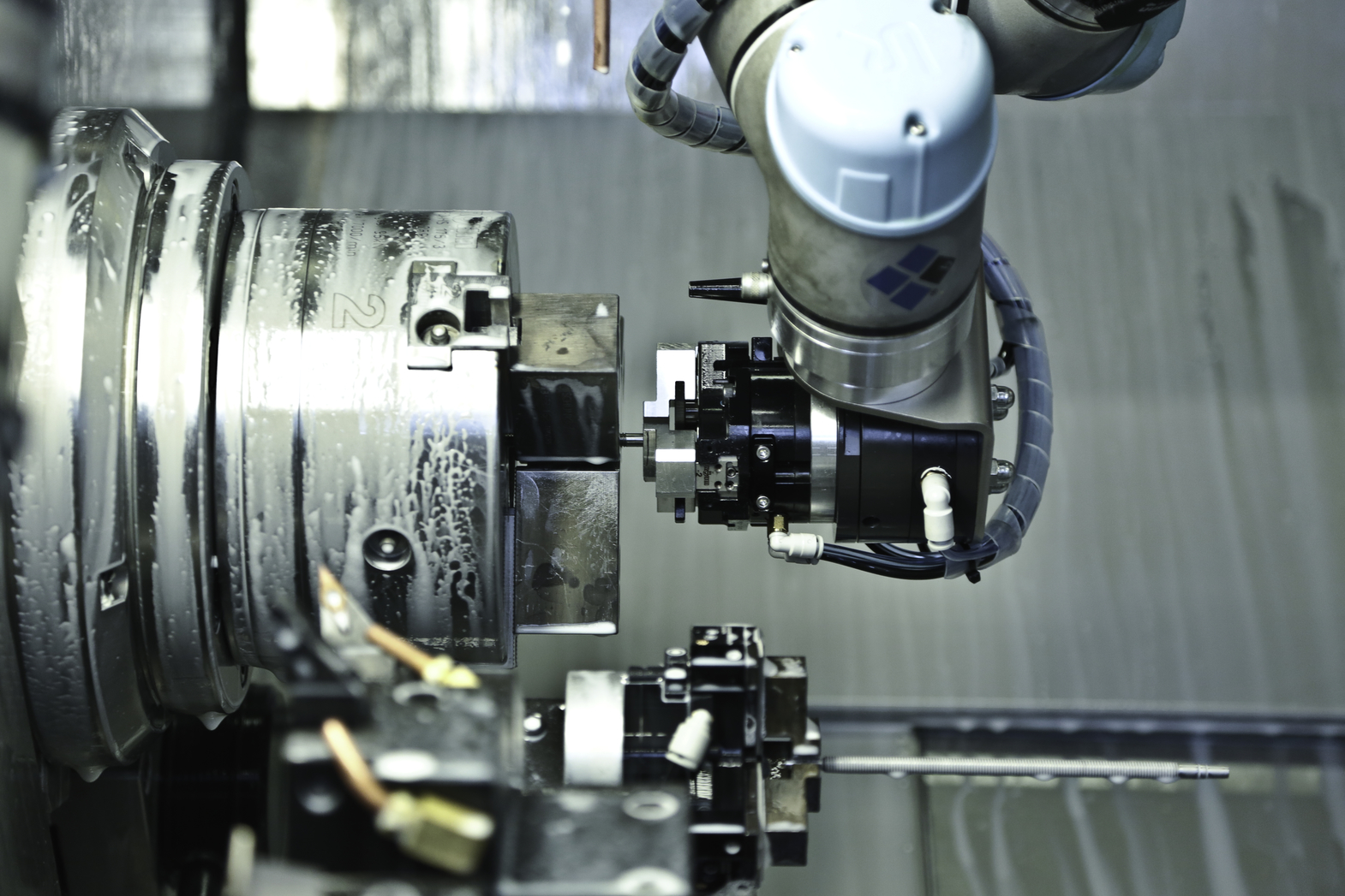 UR_CNC_Beschickung.jpg UR_CNC_Beschickung.jpg