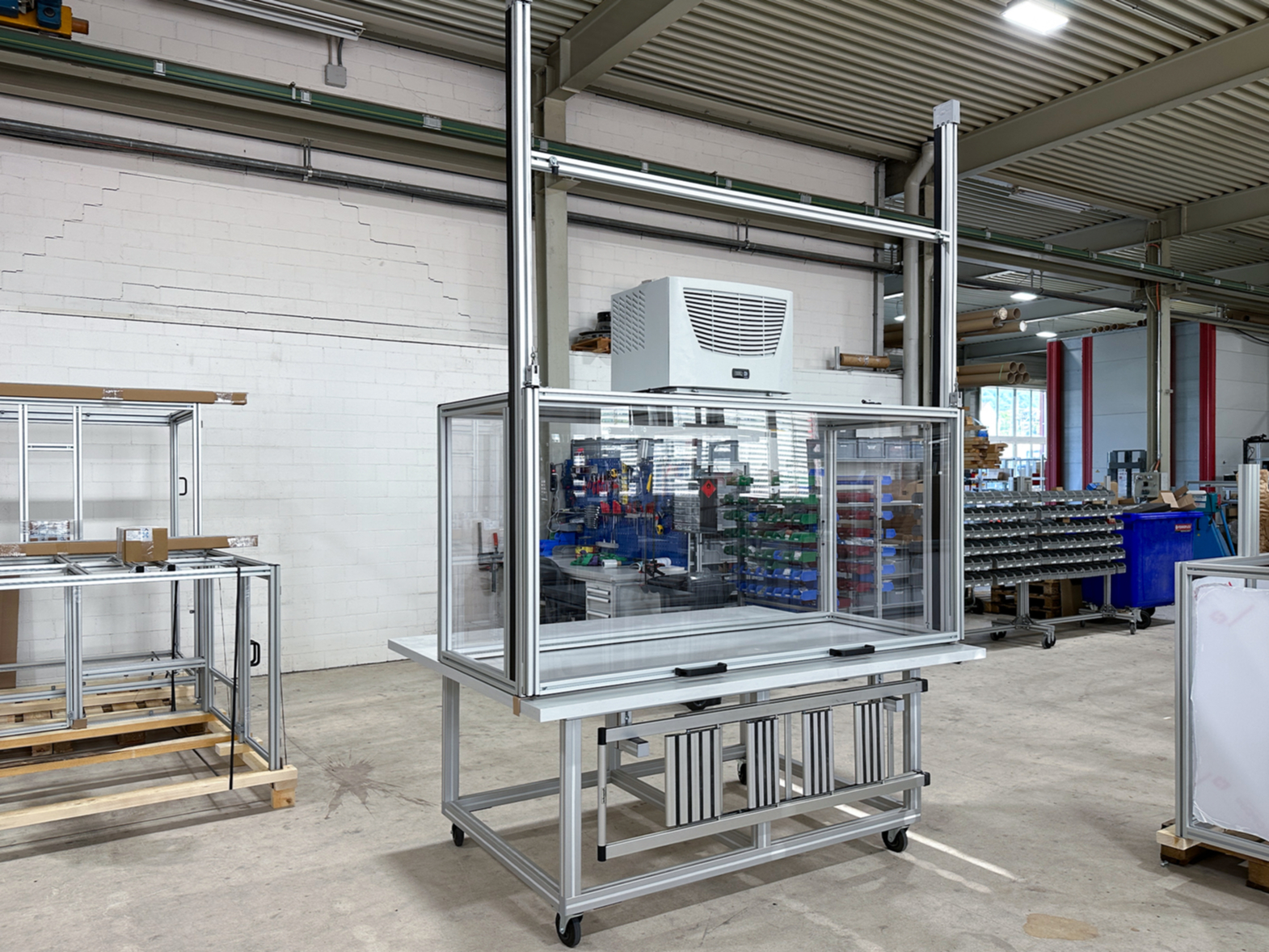 kuehlzelle-01-referenz-swissrobotics-fms-technik.jpg